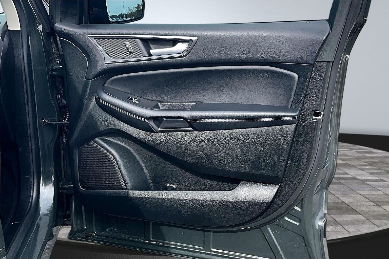 2024 Ford Edge SE