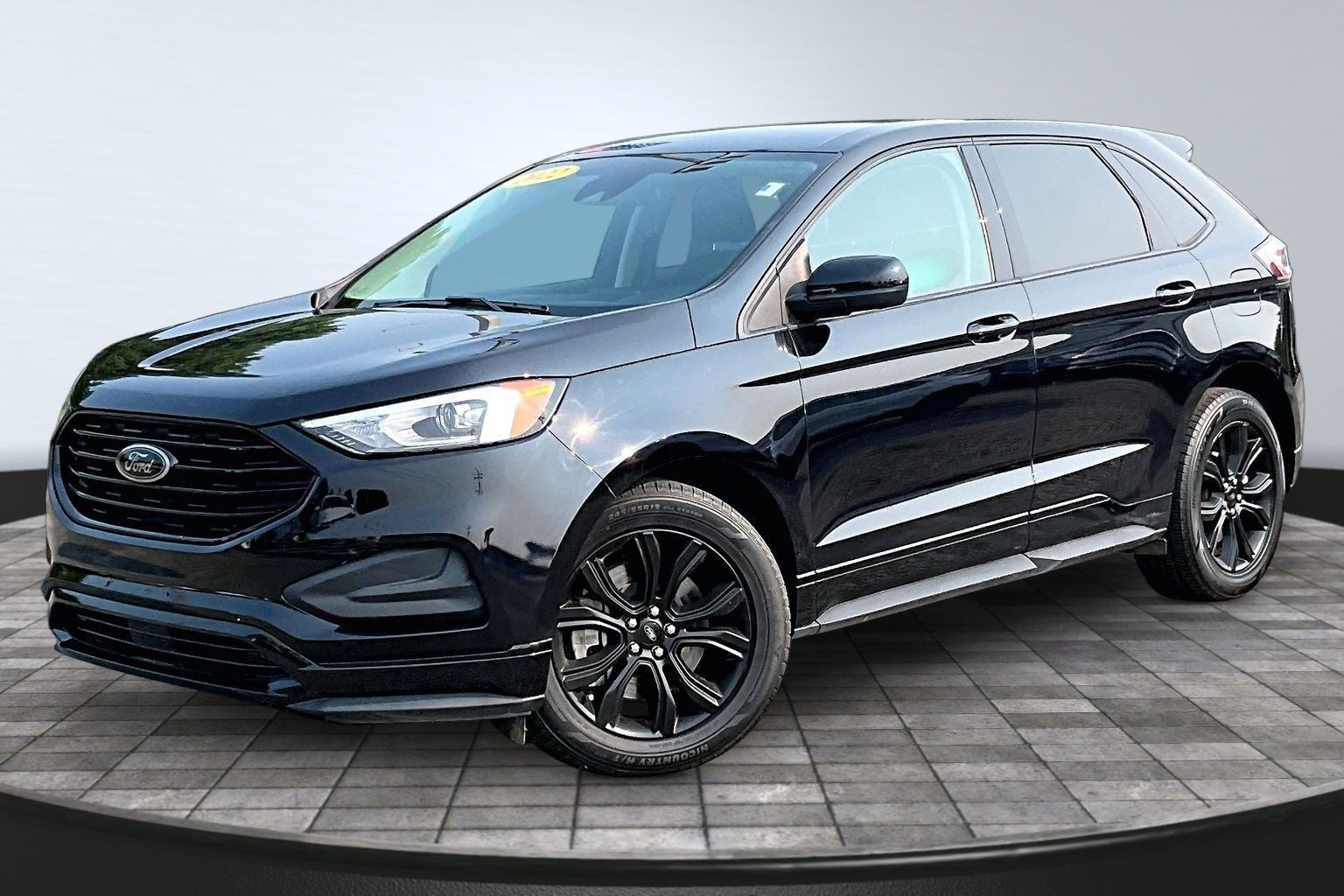 2022 Ford Edge SE