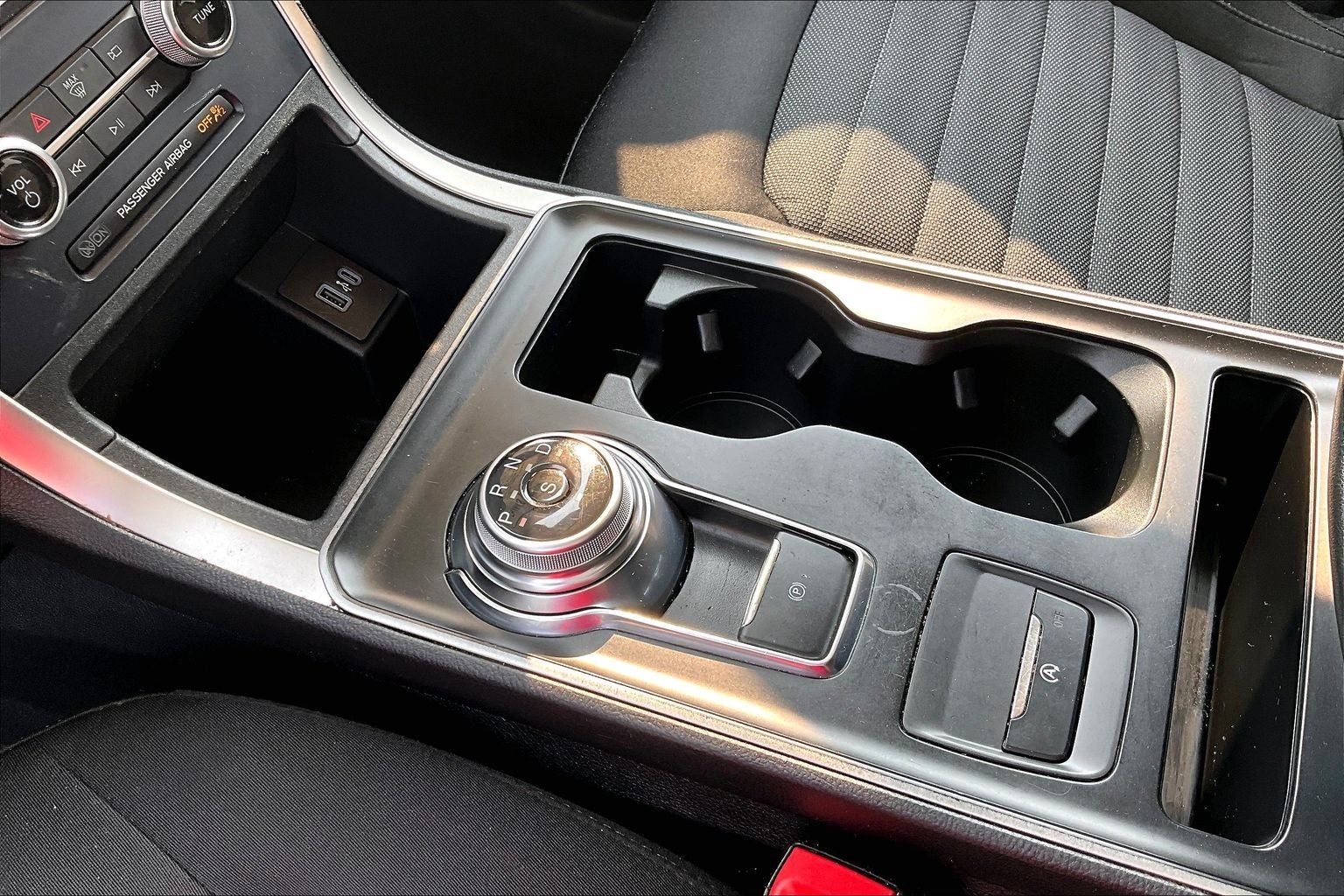 2022 Ford Edge SE