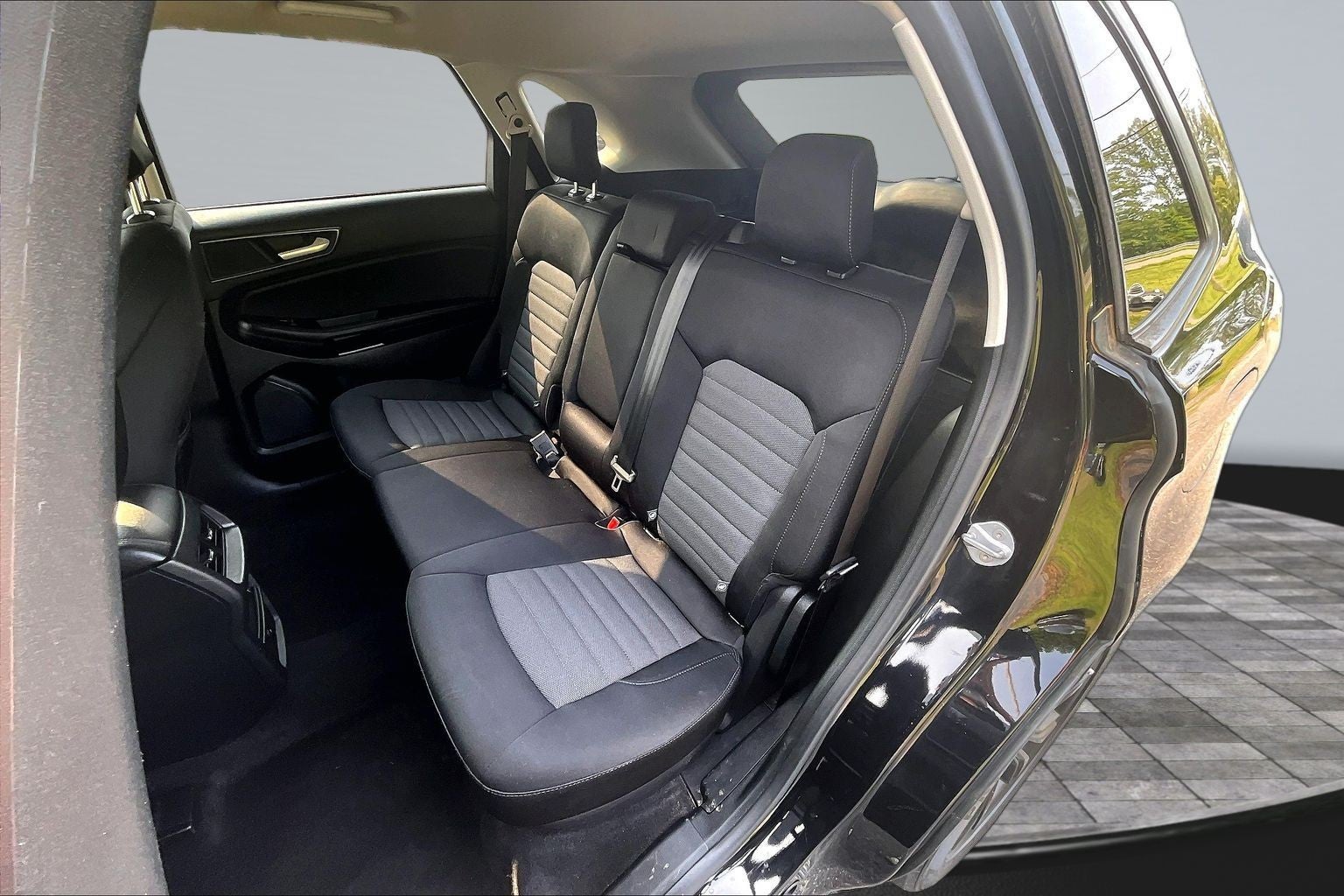 2022 Ford Edge SE