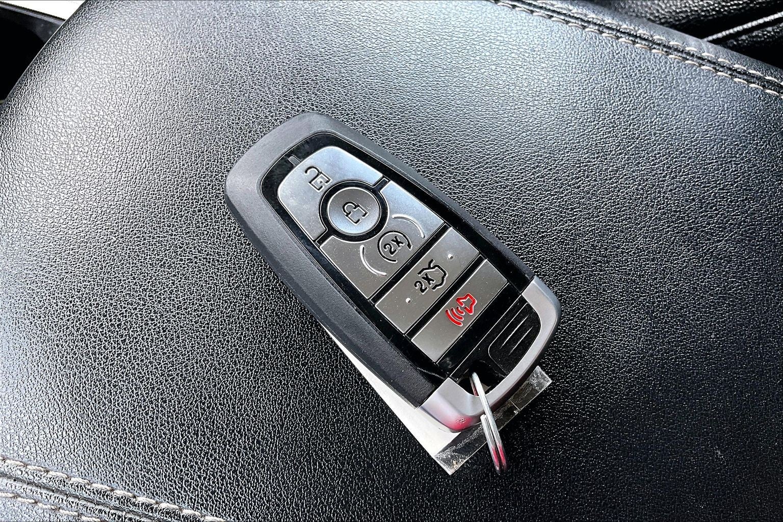 2023 Ford Edge Titanium