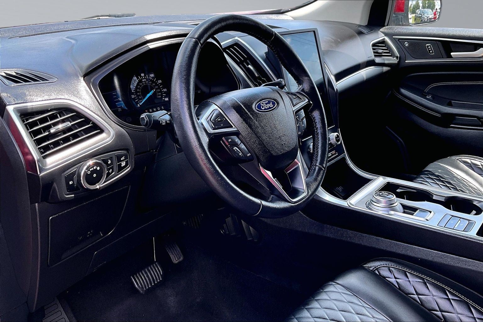2023 Ford Edge Titanium