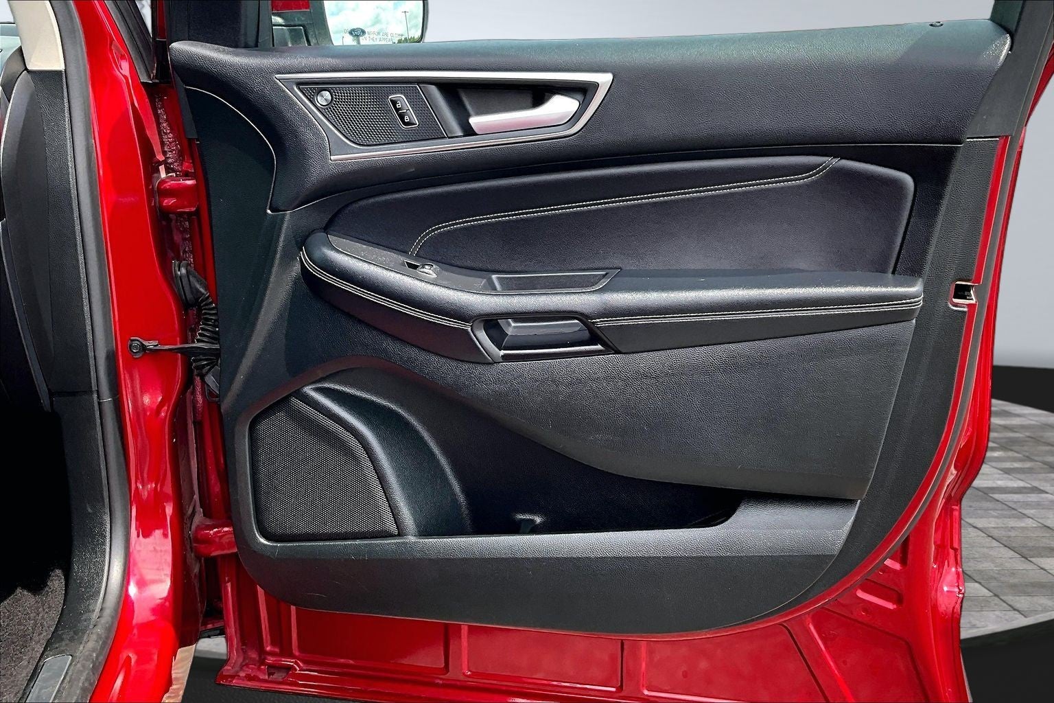 2023 Ford Edge Titanium
