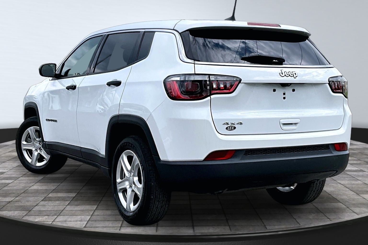 2023 Jeep Compass Sport