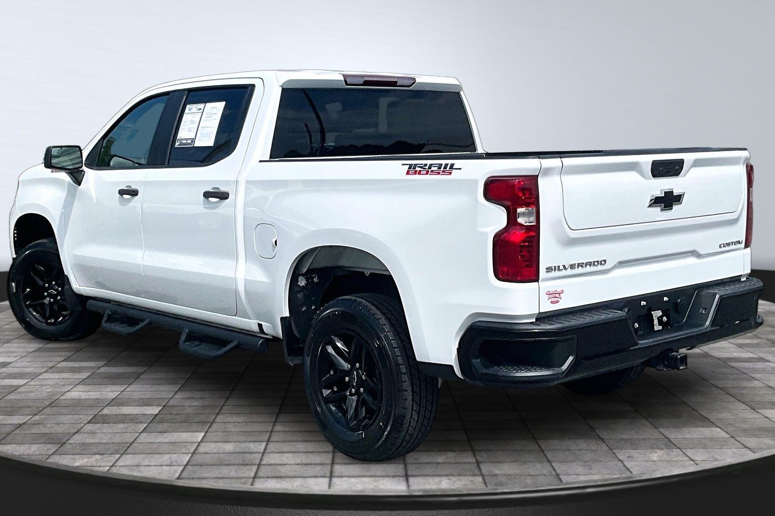 2022 Chevrolet Silverado 1500 Custom Trail Boss