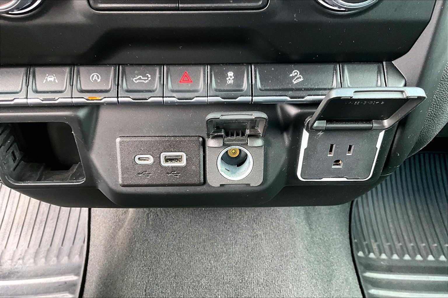 2022 Chevrolet Silverado 1500 Custom Trail Boss