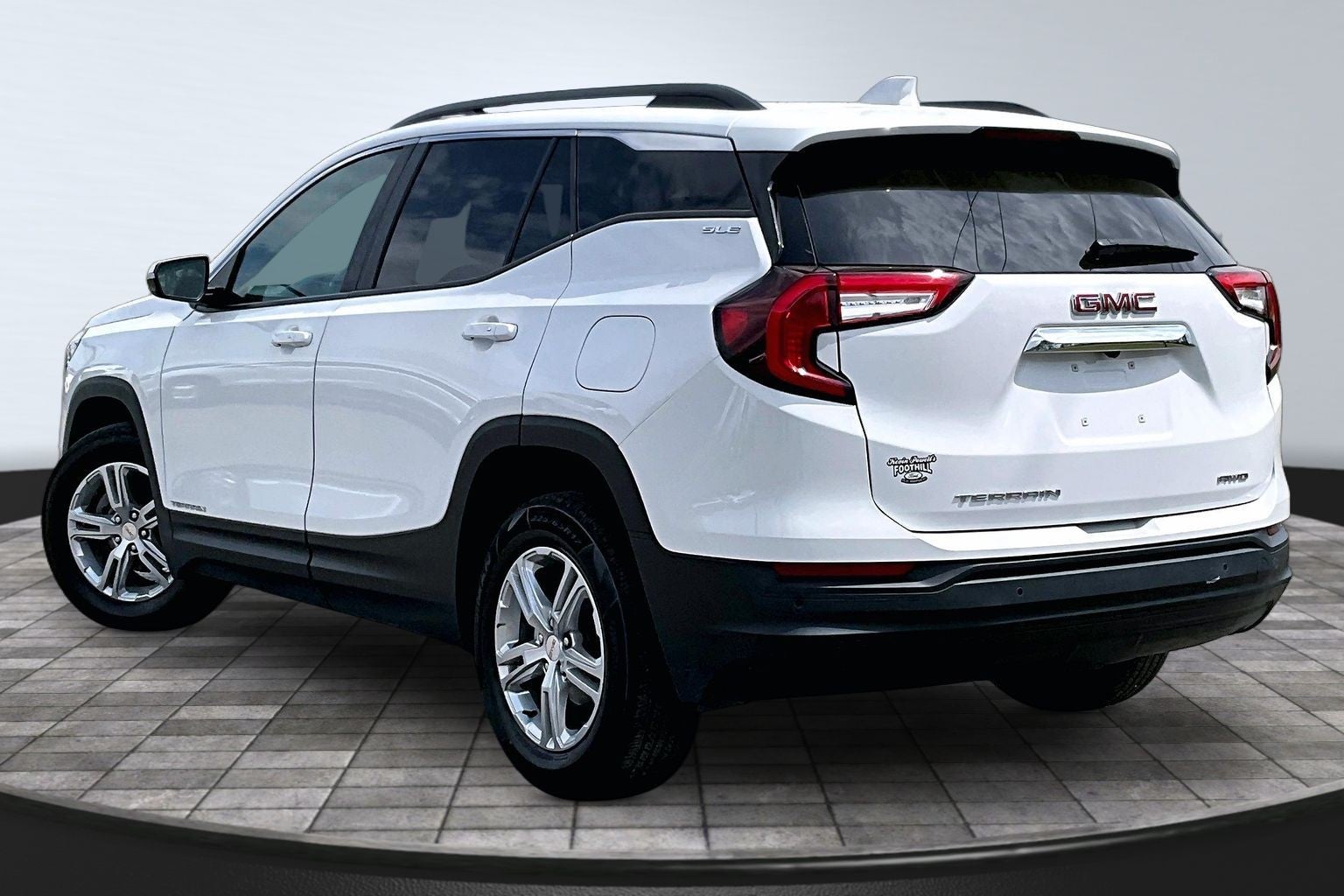 2023 GMC Terrain SLE