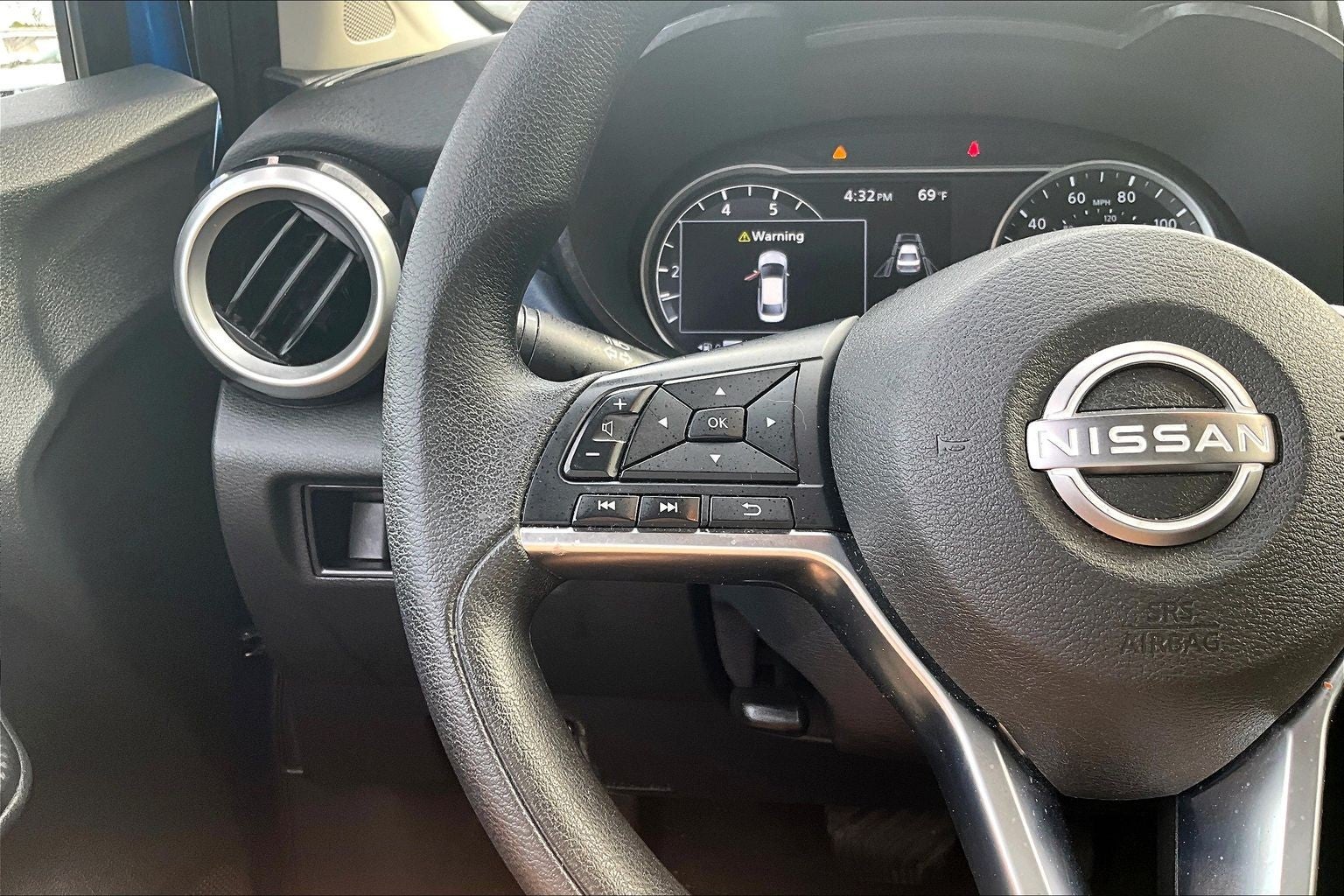 2024 Nissan Versa SV