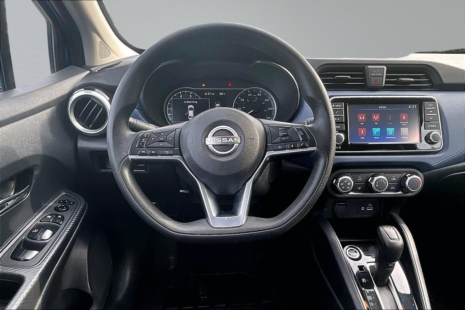 2024 Nissan Versa SV