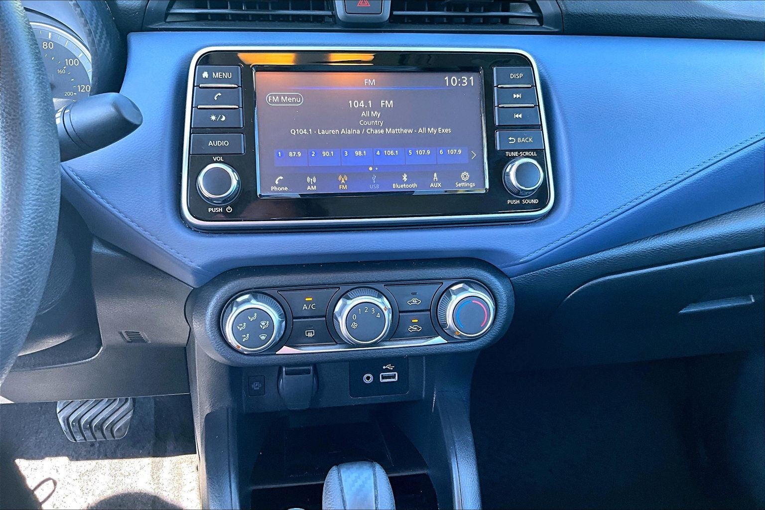 2024 Nissan Versa SV
