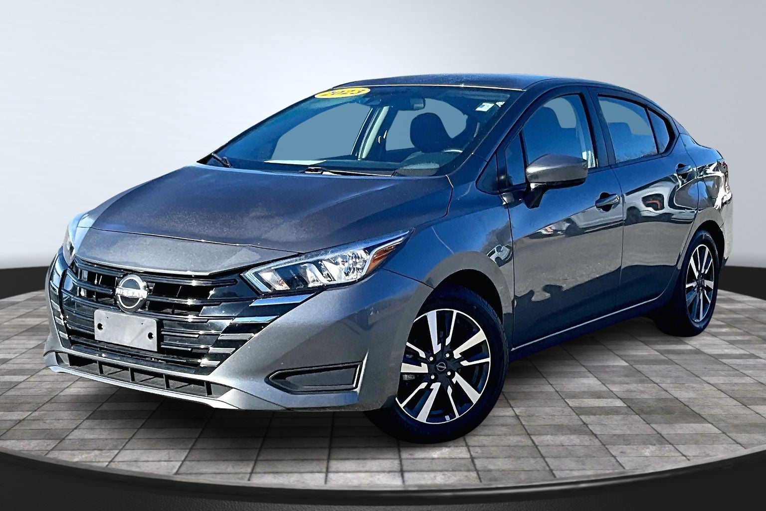 2023 Nissan Versa SV