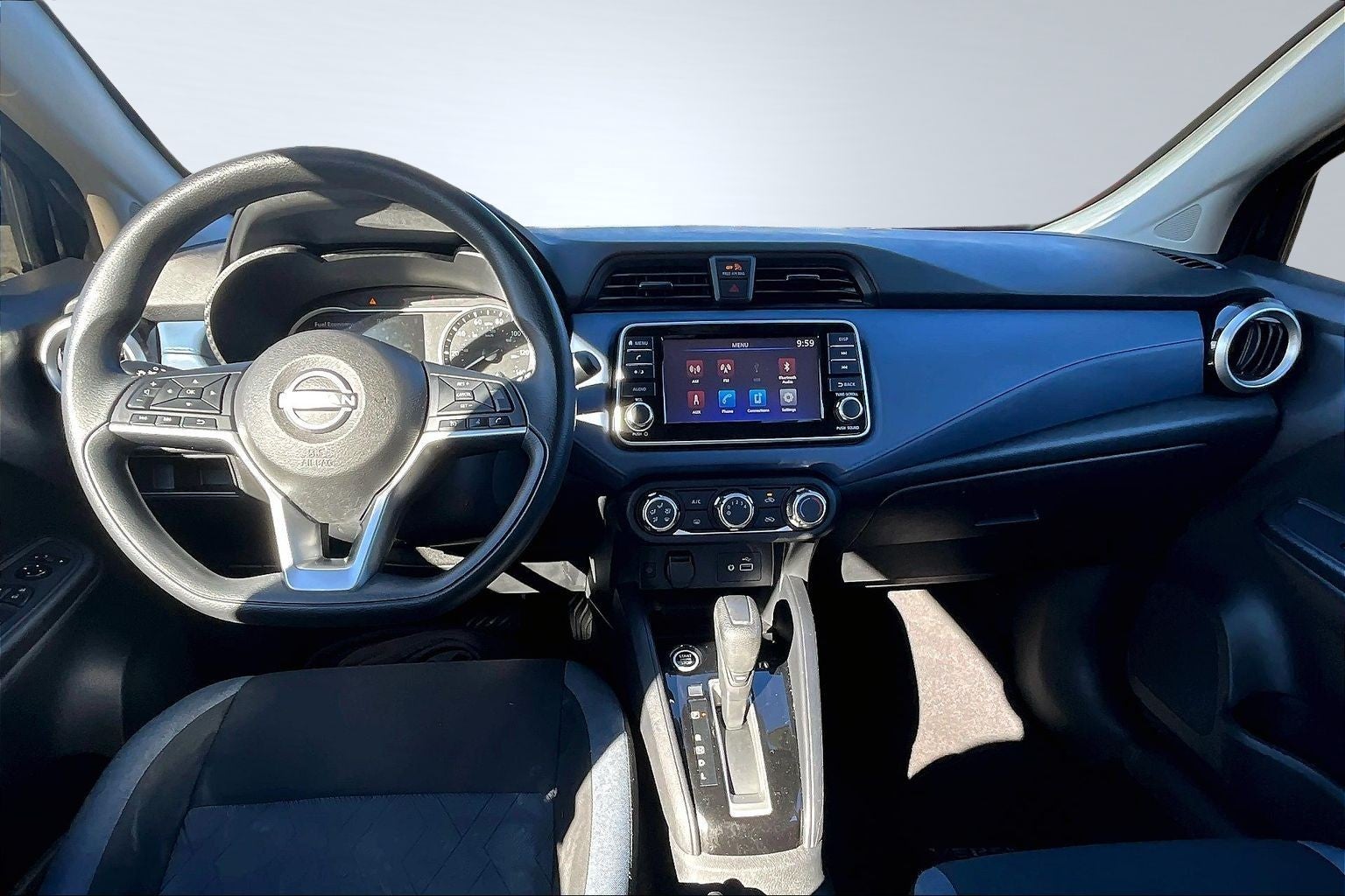 2023 Nissan Versa SV