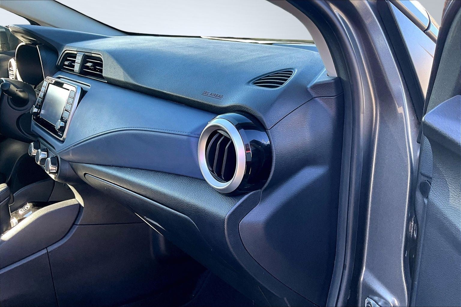 2023 Nissan Versa SV