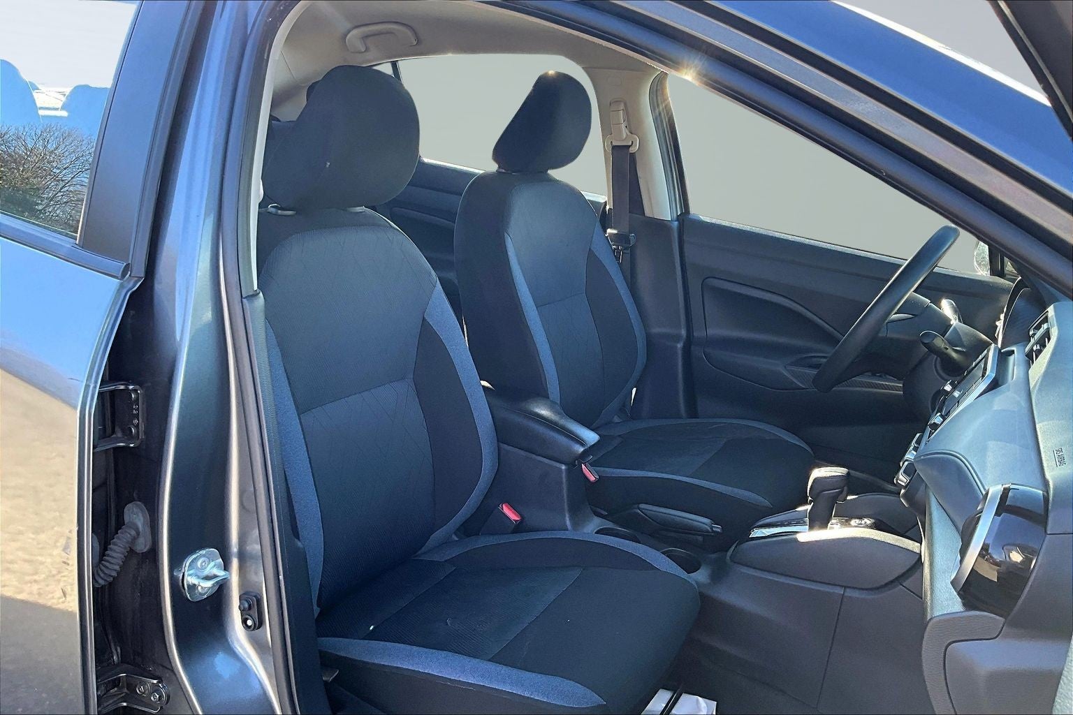 2023 Nissan Versa SV