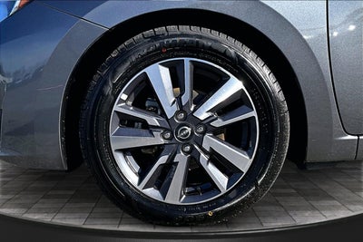 2023 Nissan Versa SV