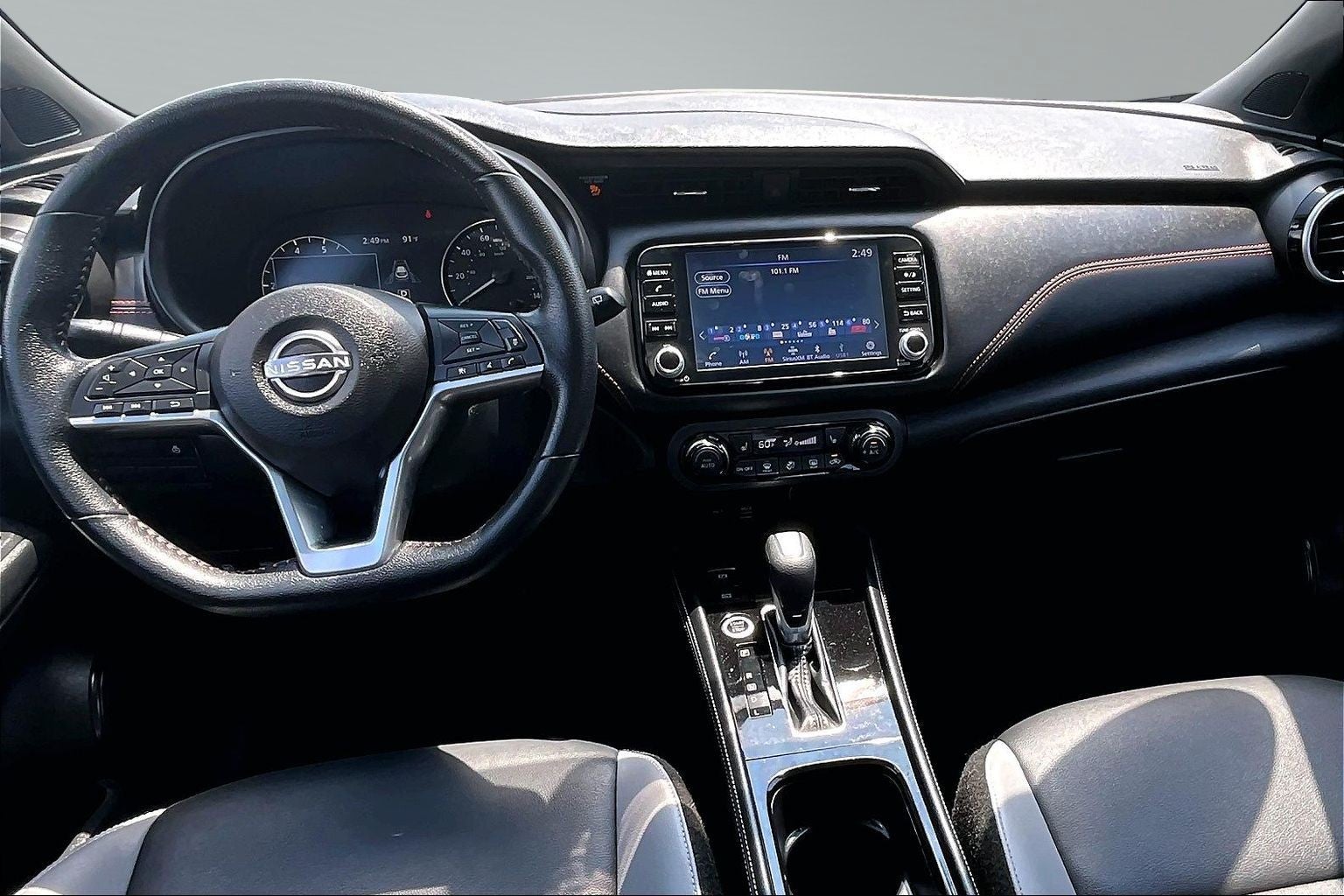 2023 Nissan Kicks SR