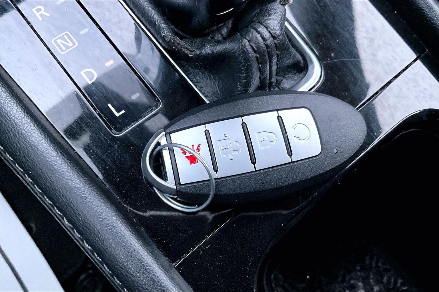 2021 Nissan Kicks SR