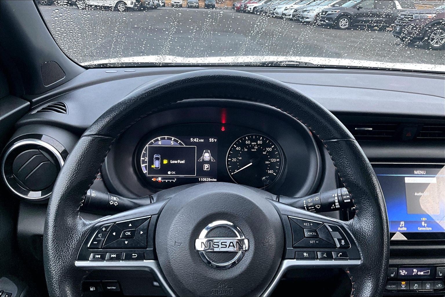 2021 Nissan Kicks SR