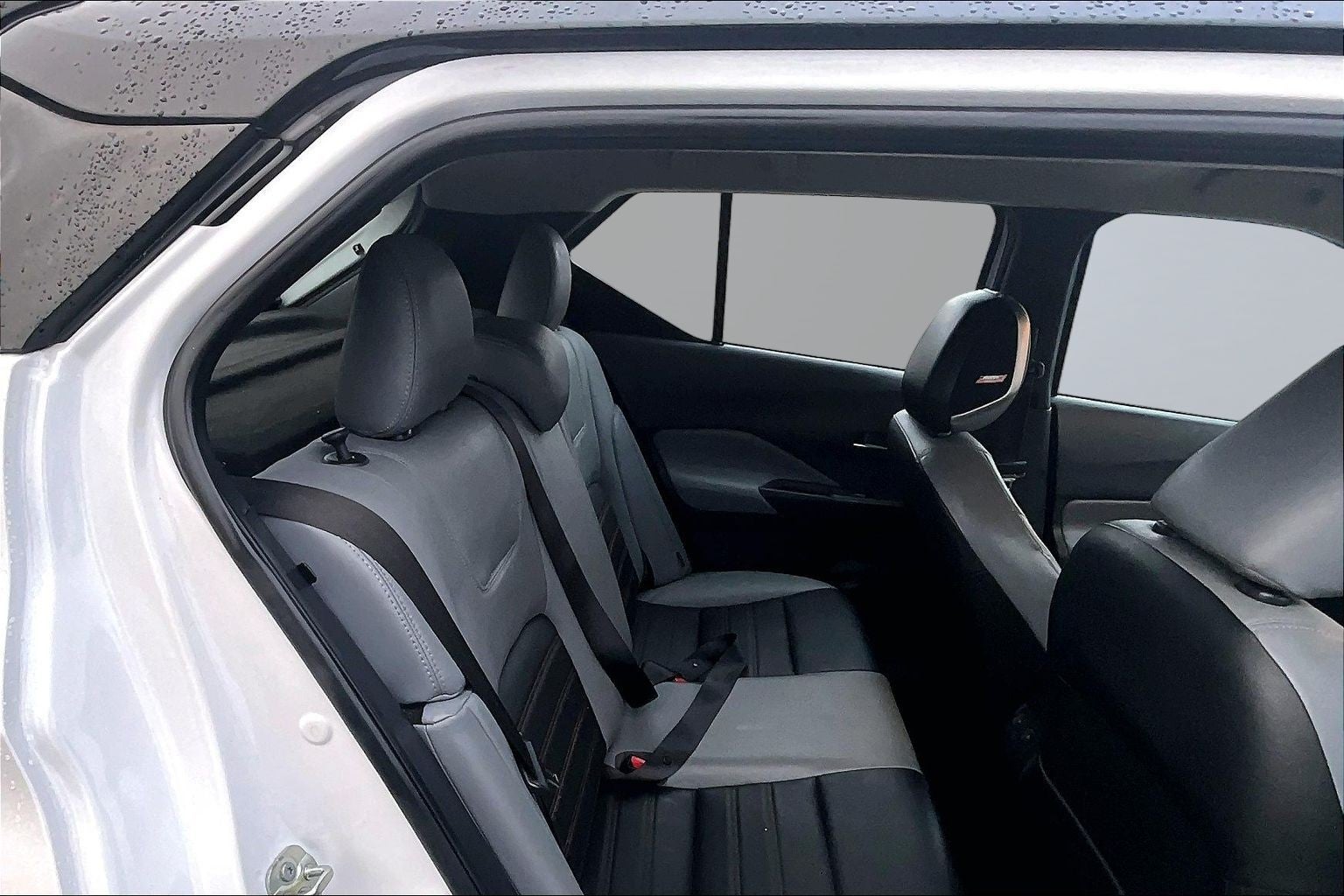 2021 Nissan Kicks SR