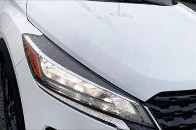 2021 Nissan Kicks SR