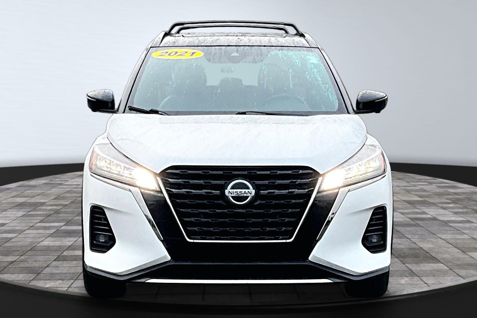 2021 Nissan Kicks SR
