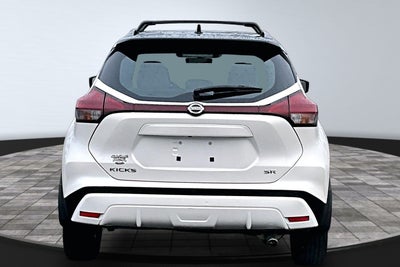 2021 Nissan Kicks SR