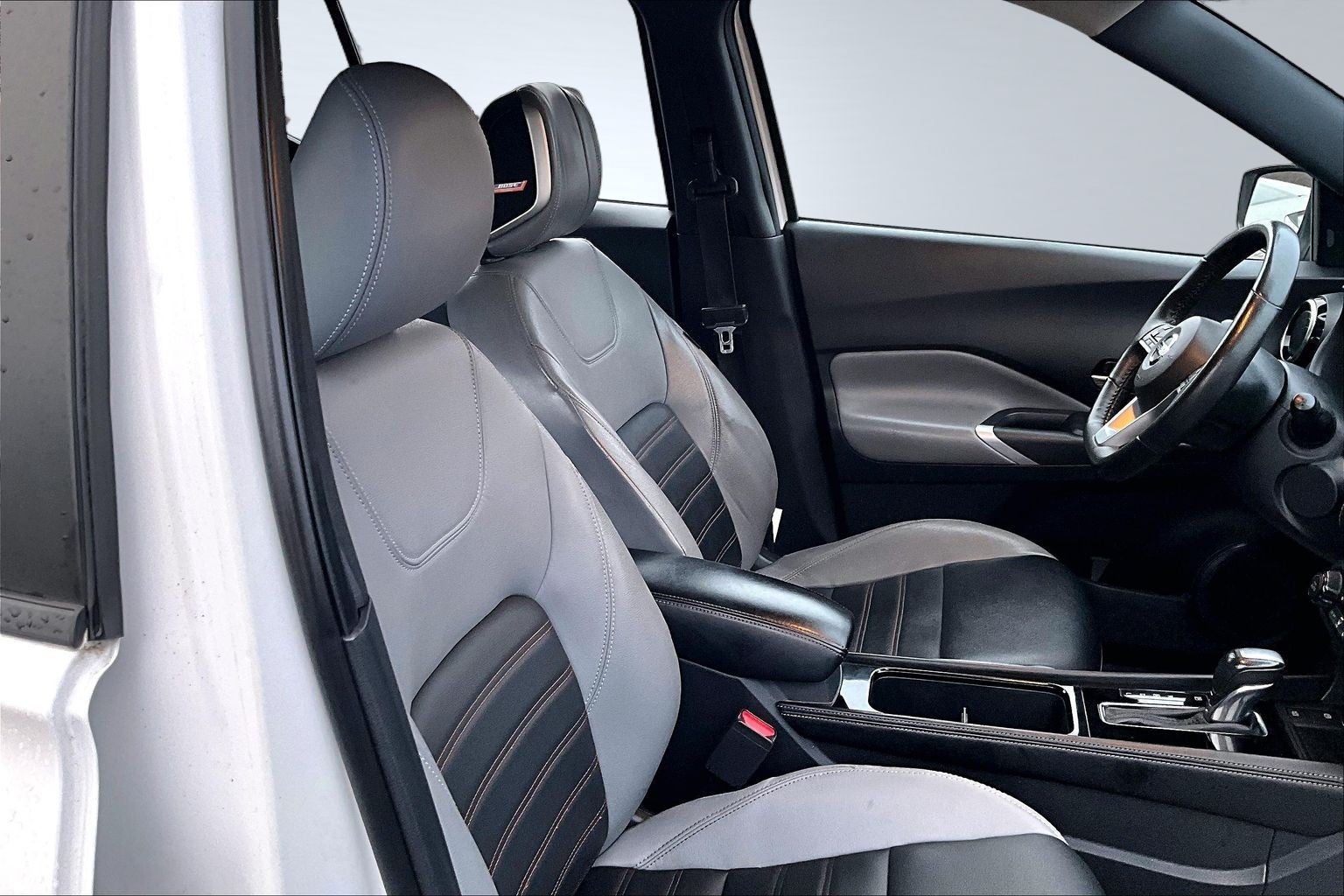 2021 Nissan Kicks SR