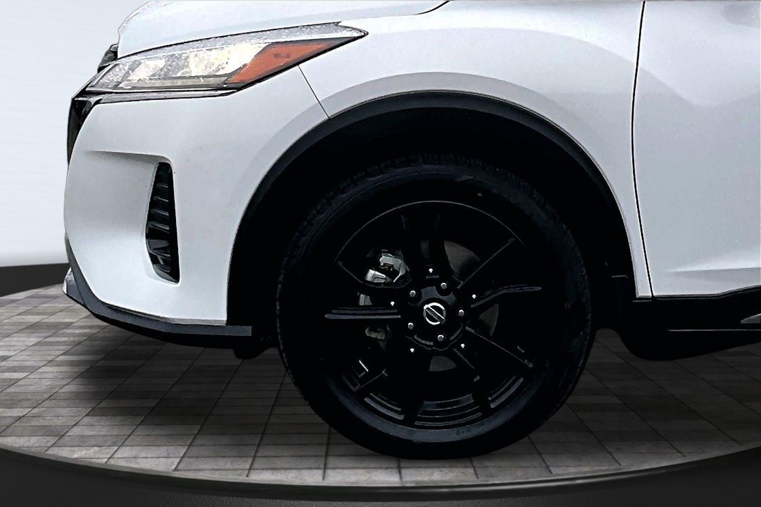 2021 Nissan Kicks SR