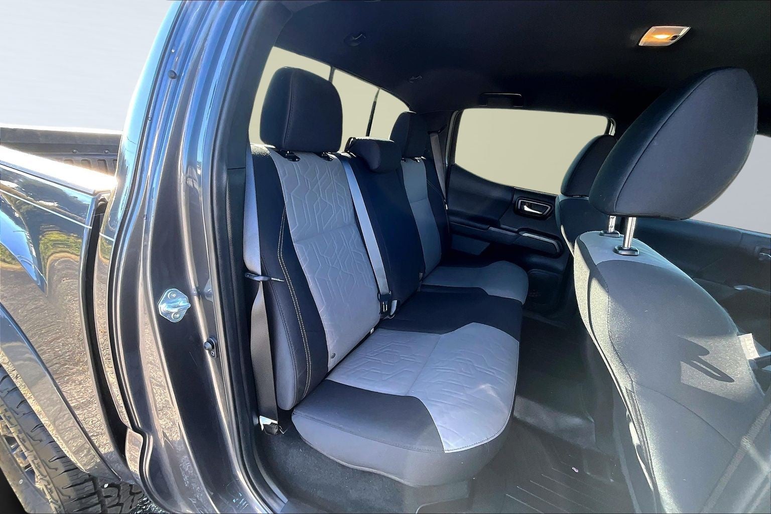 2022 Toyota Tacoma 4WD SR