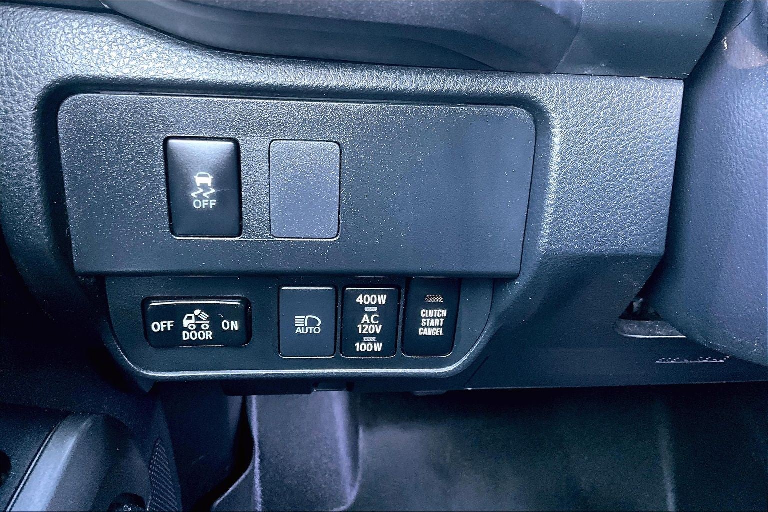 2022 Toyota Tacoma 4WD SR