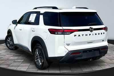 2024 Nissan Pathfinder SV