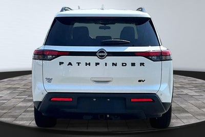 2024 Nissan Pathfinder SV
