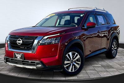 2023 Nissan Pathfinder SL
