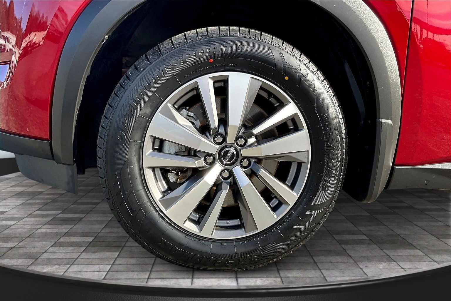 2023 Nissan Pathfinder SL