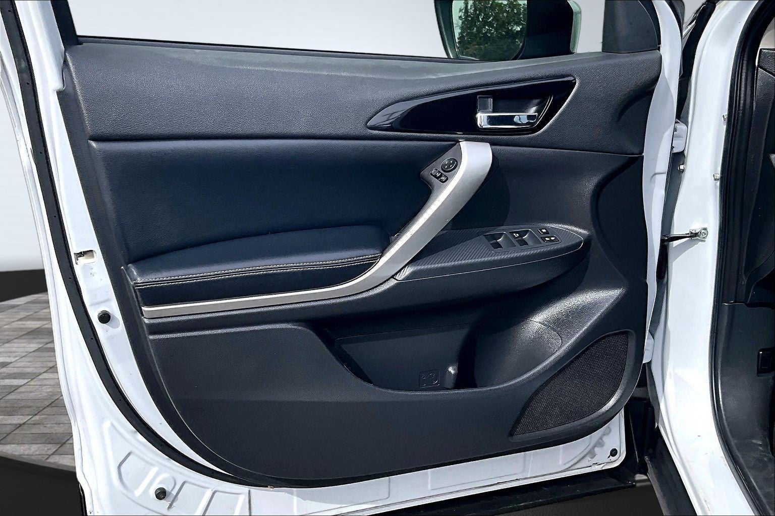 2024 Mitsubishi Eclipse Cross Base