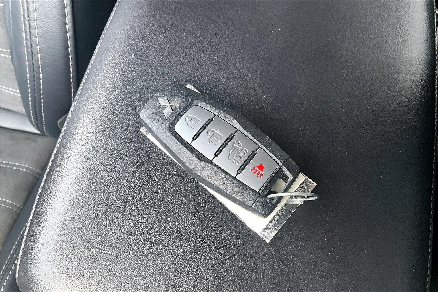 2024 Mitsubishi Outlander Base
