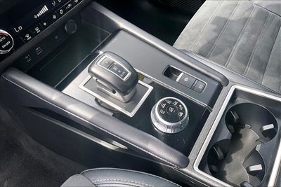 2024 Mitsubishi Outlander Base