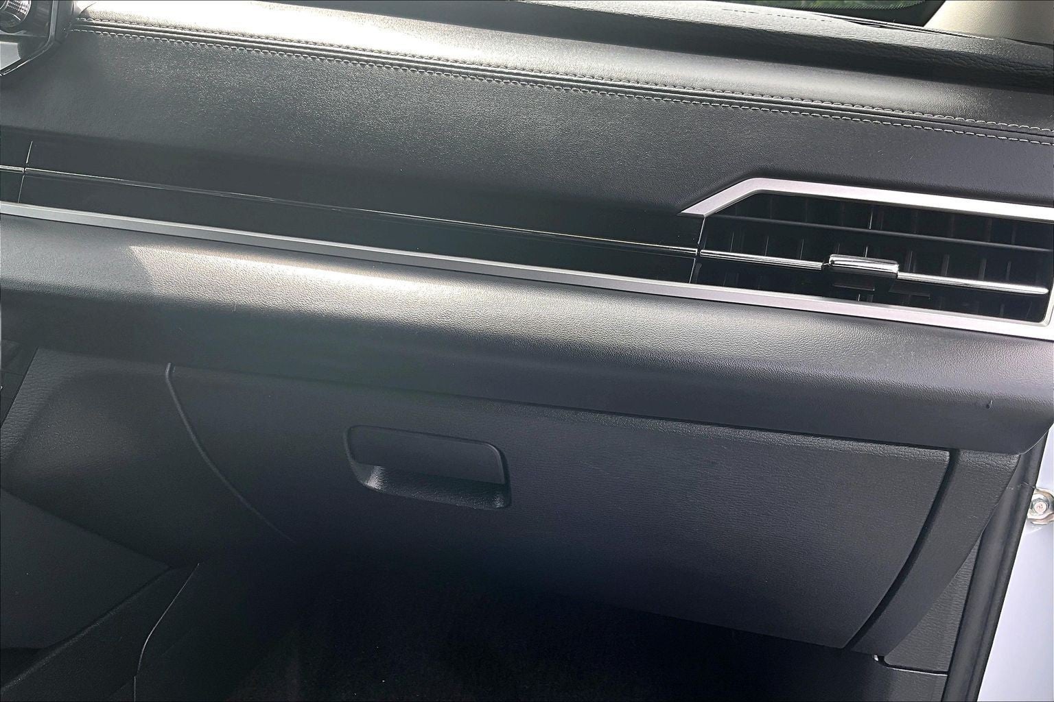 2024 Mitsubishi Outlander Base