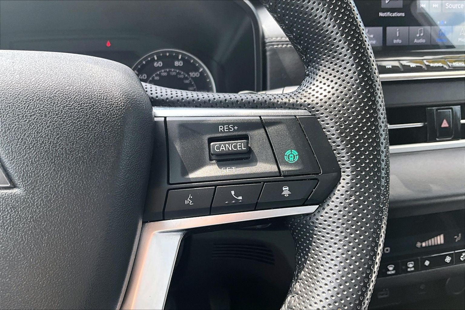2024 Mitsubishi Outlander Base
