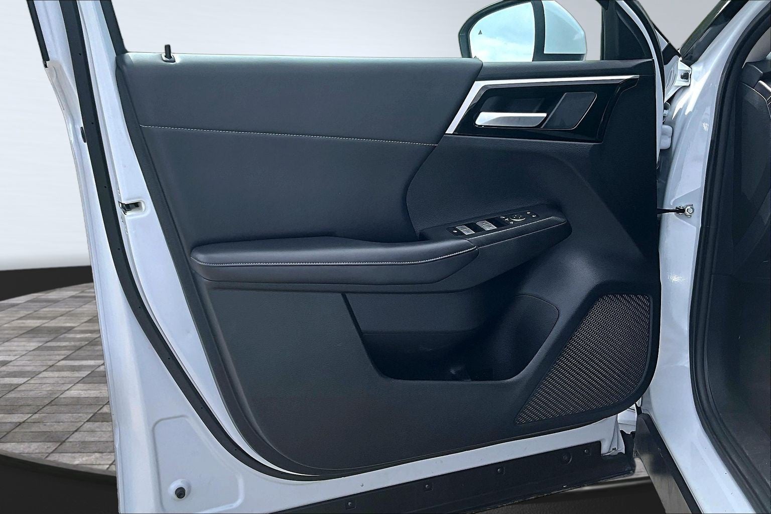 2024 Mitsubishi Outlander Base