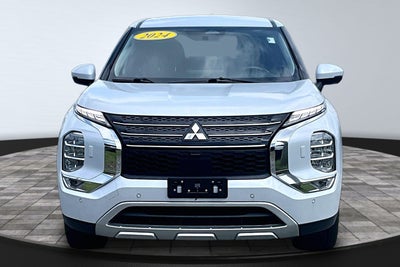 2024 Mitsubishi Outlander Base
