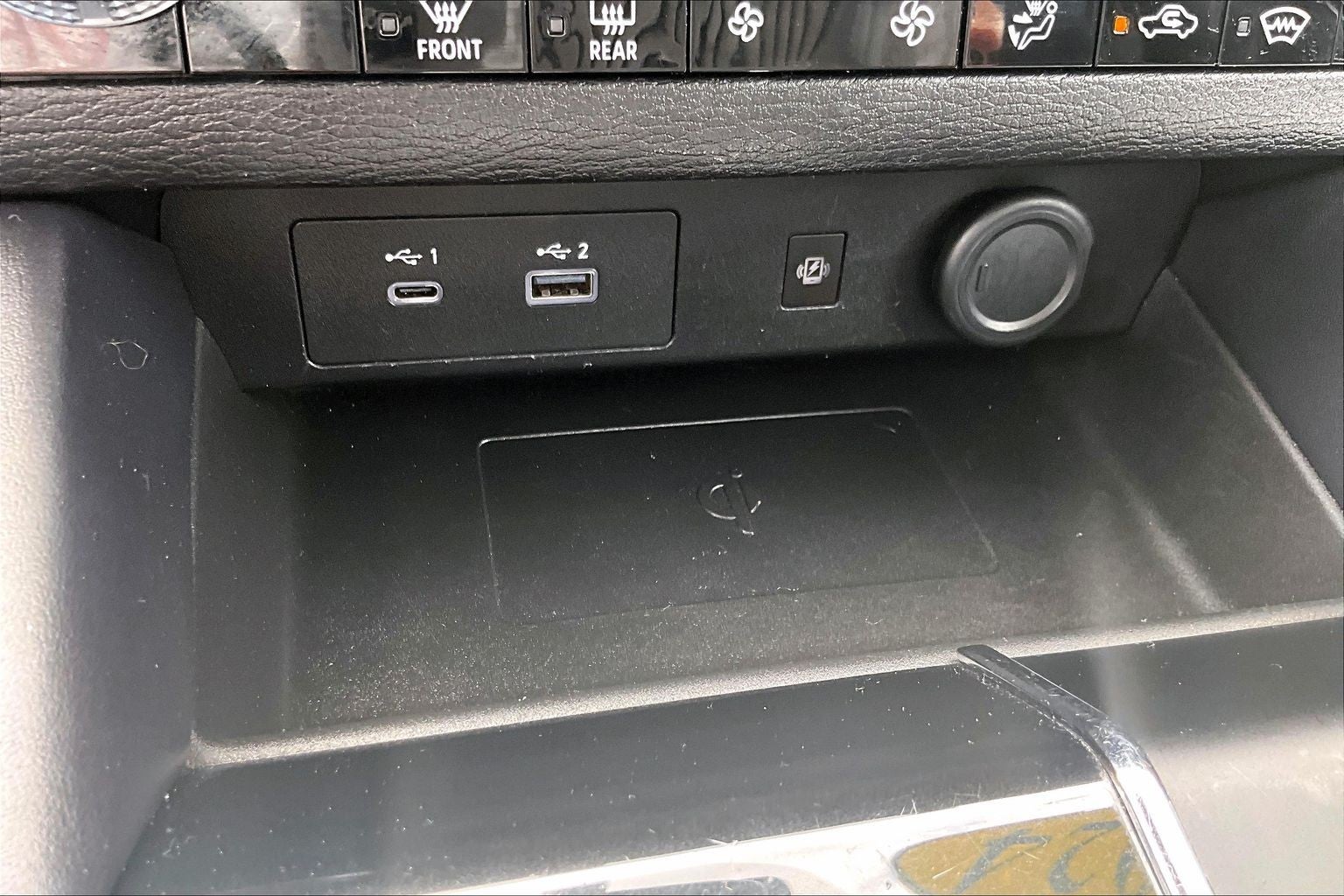 2024 Mitsubishi Outlander Base