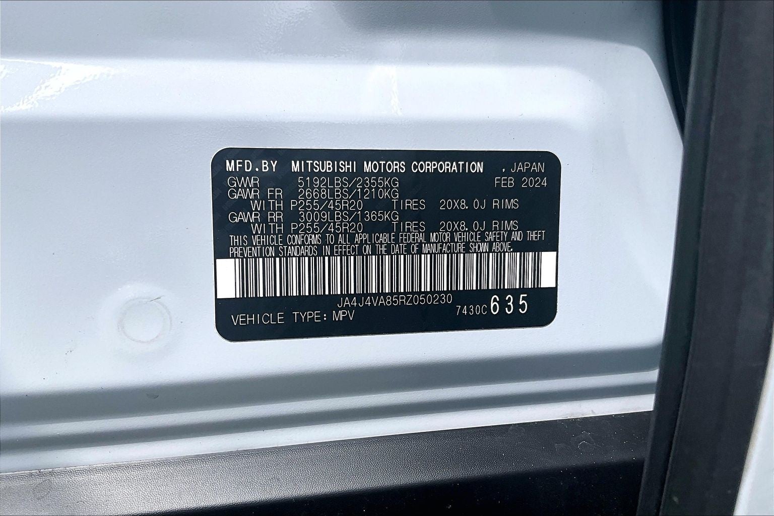 2024 Mitsubishi Outlander Base