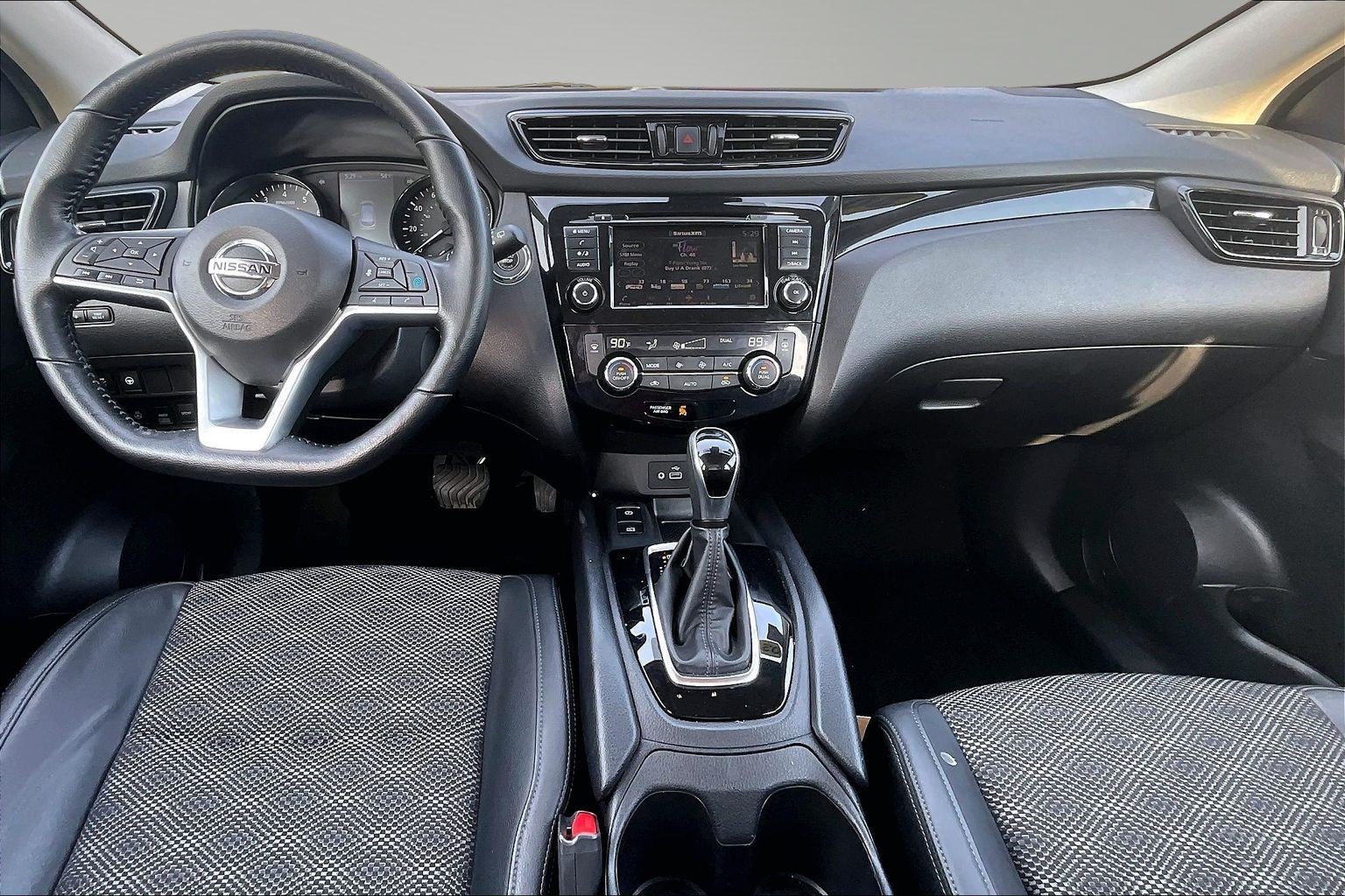 2022 Nissan Rogue Sport SV