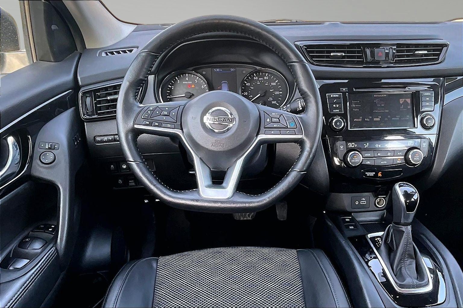 2022 Nissan Rogue Sport SV