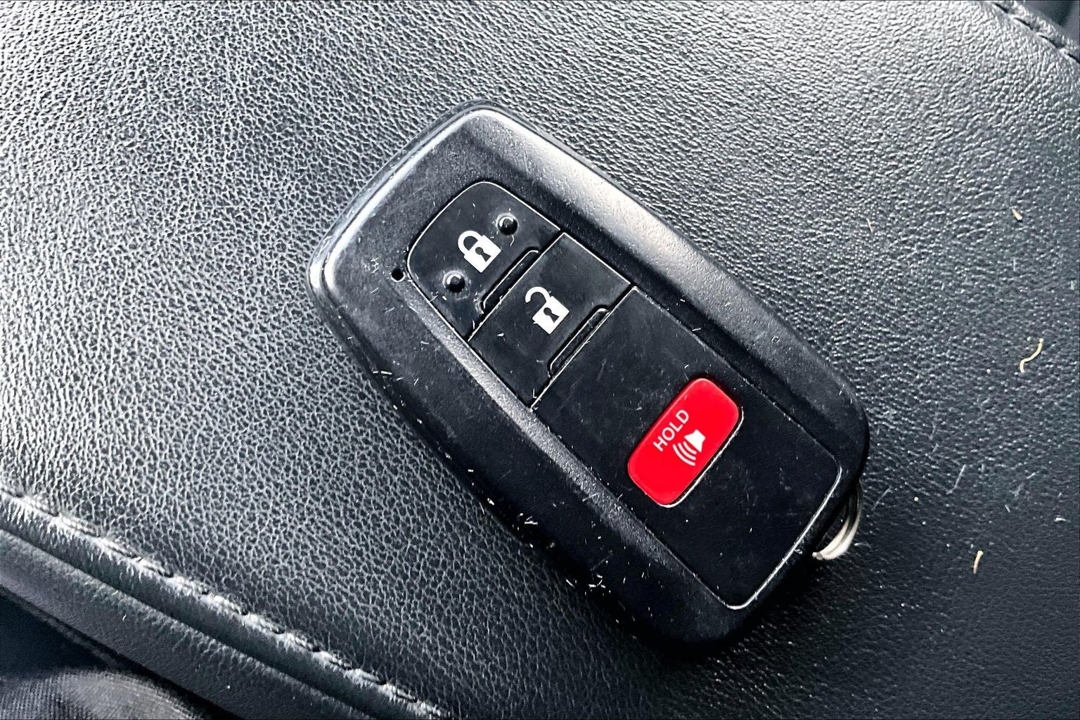 2022 Toyota Prius Base