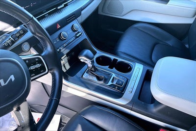 2022 Kia Carnival LXS