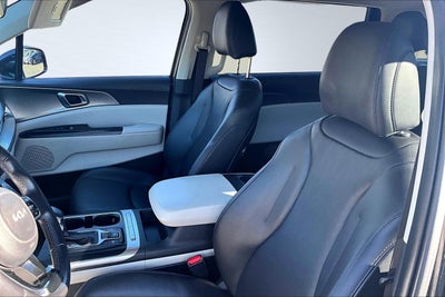 2022 Kia Carnival LXS