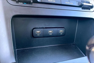 2022 Kia Carnival LXS