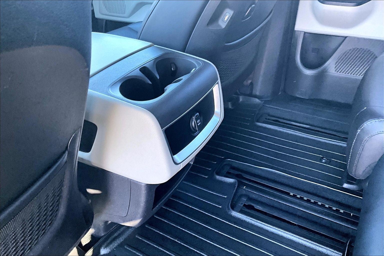 2022 Kia Carnival LXS